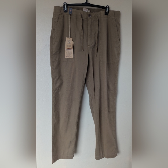 NWT! Faherty Dune Utility Pant Wood Bark (SIZE LARGE)